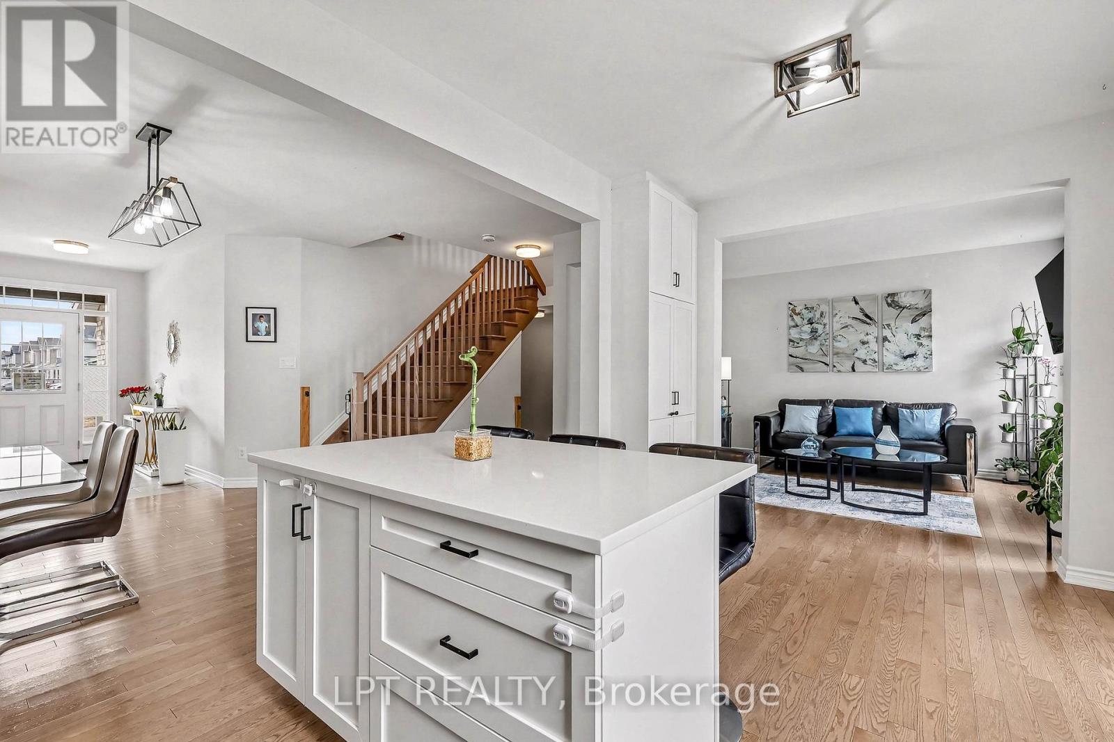 730 Perseus Avenue, Ottawa, Ontario  K2J 6V8 - Photo 13 - X12994622