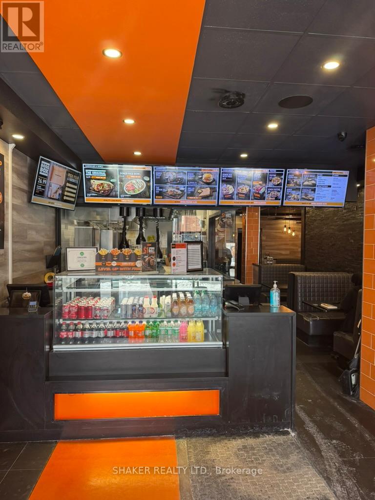 272 Elgin Street, Ottawa, Ontario  K2P 0J4 - Photo 2 - X12995752