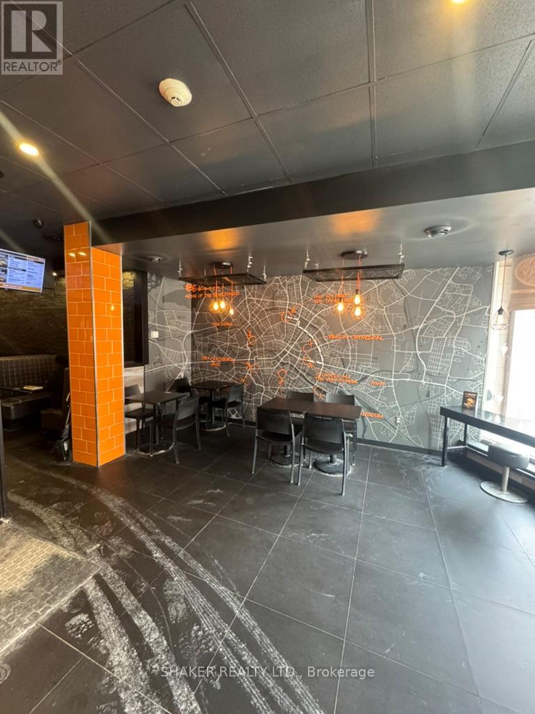 272 Elgin Street, Ottawa, Ontario  K2P 0J4 - Photo 3 - X12995752