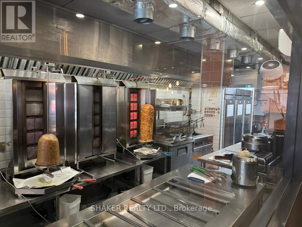 272 Elgin Street, Ottawa, Ontario  K2P 0J4 - Photo 7 - X12995752