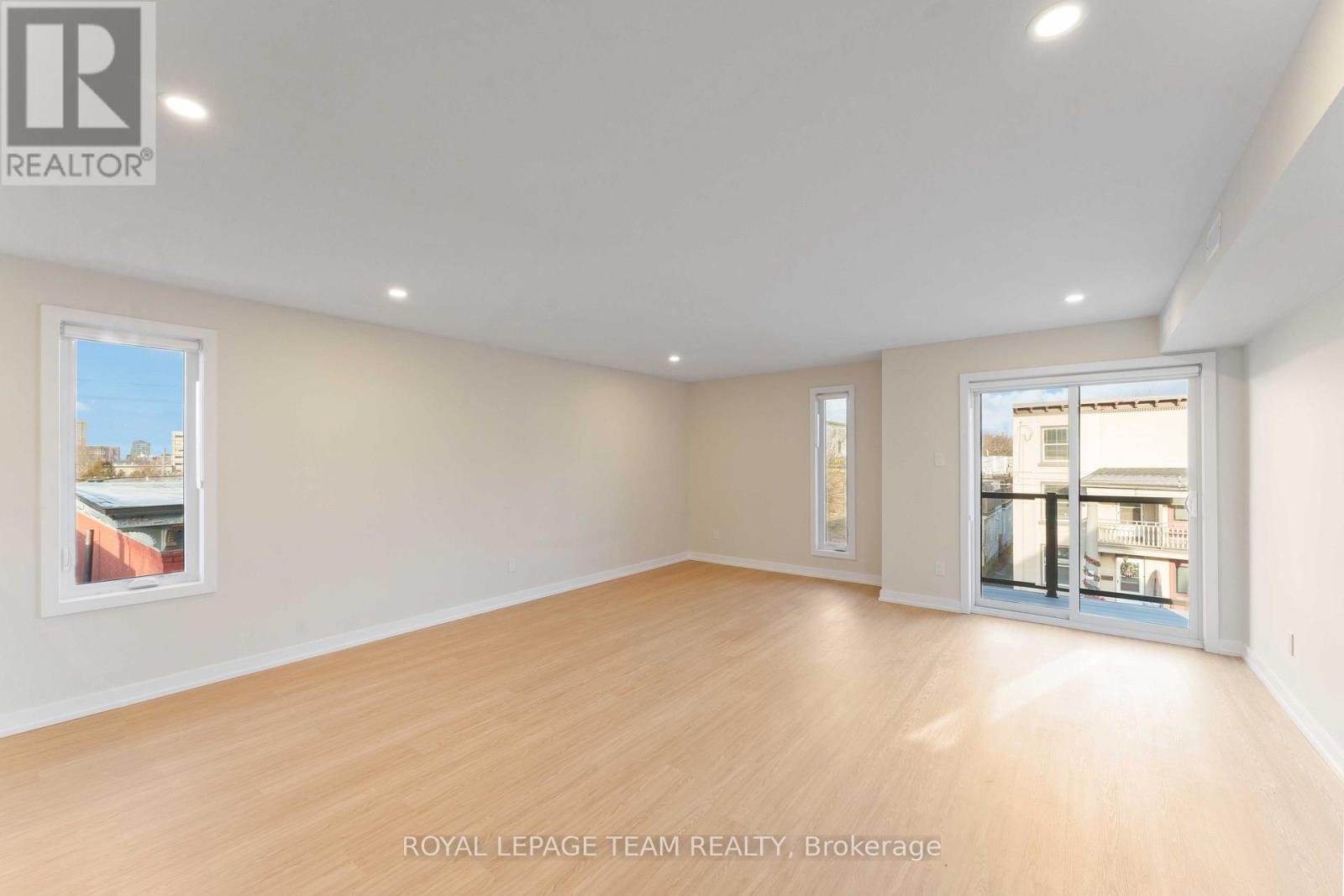 90 Elm Street, Ottawa, Ontario  K1R 6N3 - Photo 10 - X12996284
