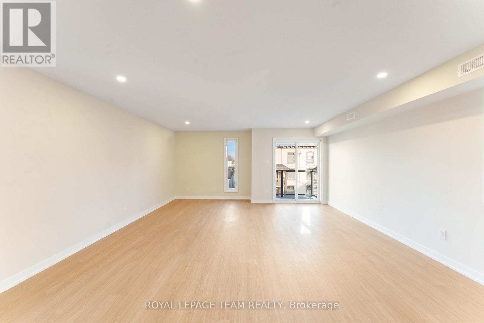90 Elm Street, Ottawa, Ontario  K1R 6N3 - Photo 11 - X12996284