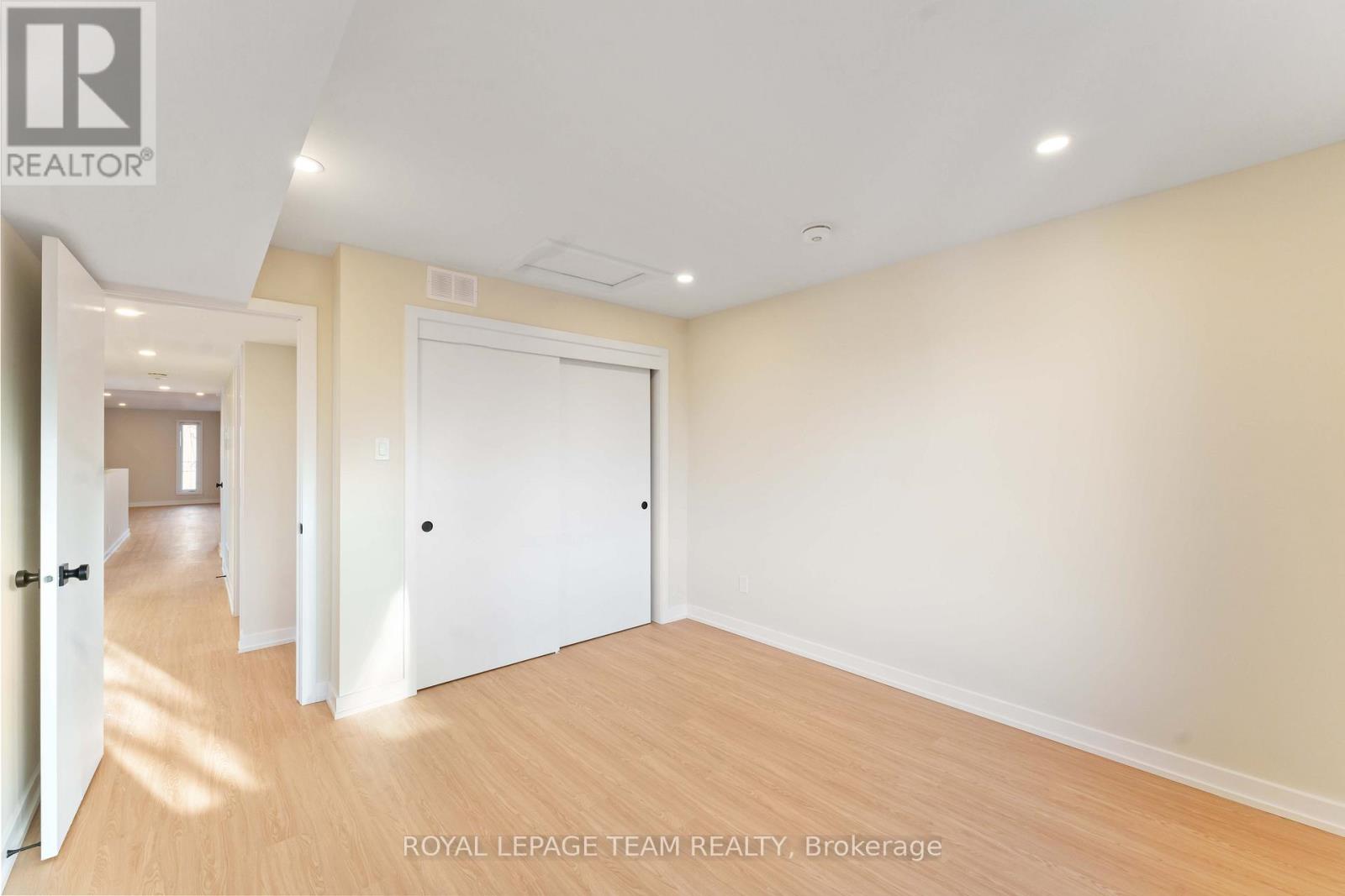 90 Elm Street, Ottawa, Ontario  K1R 6N3 - Photo 17 - X12996284