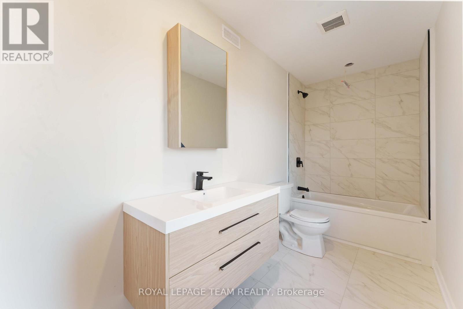 90 Elm Street, Ottawa, Ontario  K1R 6N3 - Photo 18 - X12996284