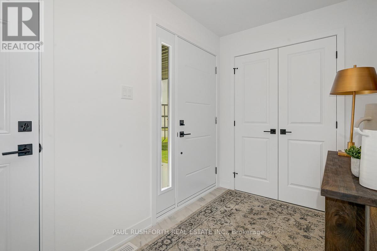 257 Peacock Drive, Russell, Ontario  K4R 0A1 - Photo 3 - X12996638