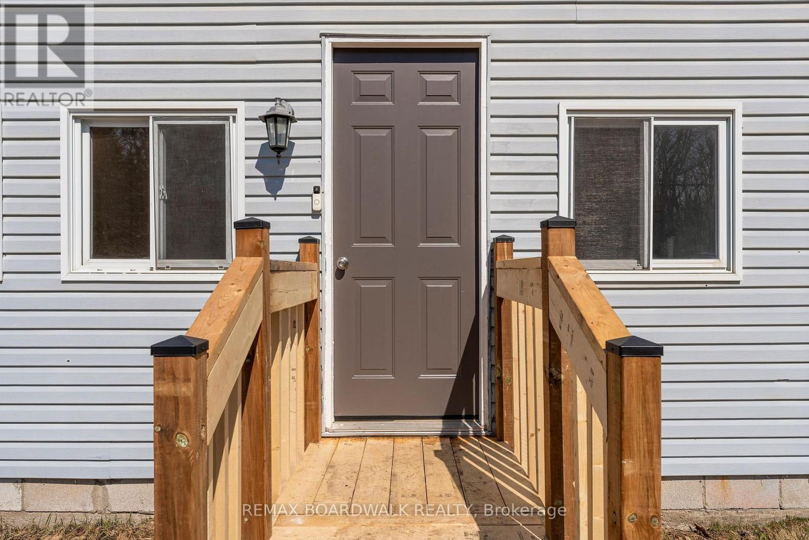 584 Ford Road, Montague, Ontario  K7A 4S4 - Photo 4 - X12996812