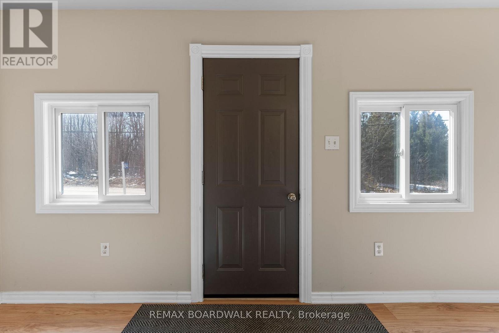 584 Ford Road, Montague, Ontario  K7A 4S4 - Photo 5 - X12996812