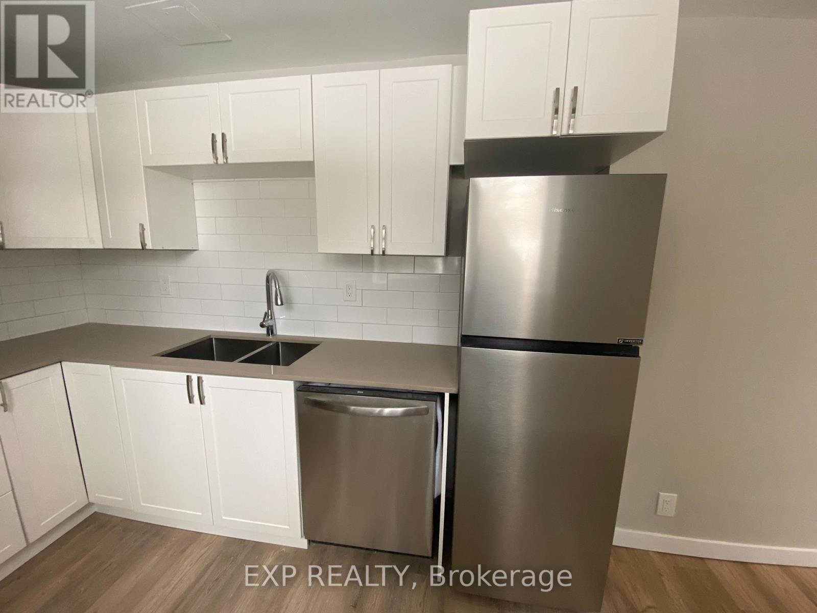 50 Central Avenue W, Brockville, Ontario  K6V 4N7 - Photo 10 - X12996878