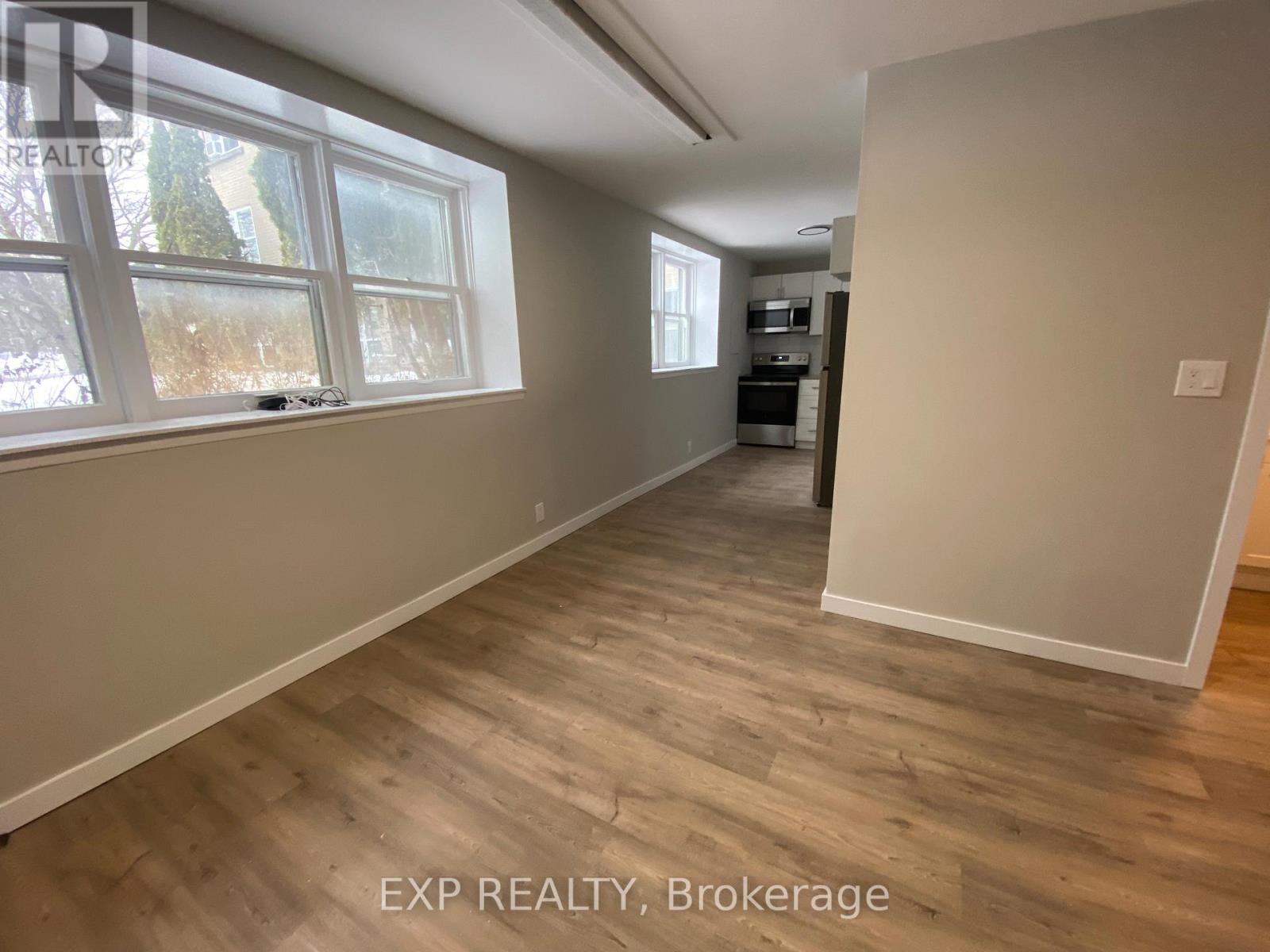 50 Central Avenue W, Brockville, Ontario  K6V 4N7 - Photo 14 - X12996878