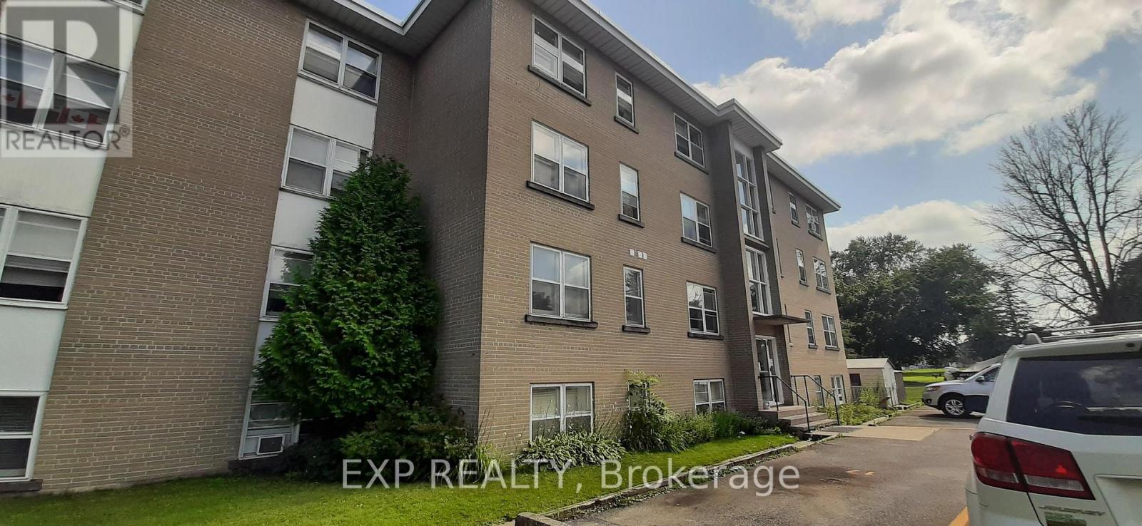 50 Central Avenue W, Brockville, Ontario  K6V 4N7 - Photo 4 - X12996878