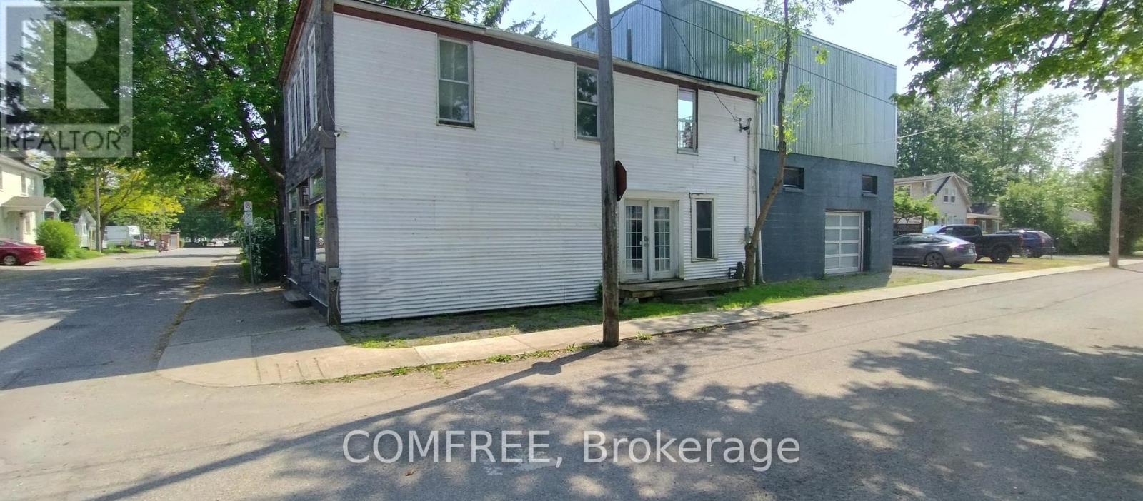 301 Derby Road, Fort Erie, Ontario  L0S 1B0 - Photo 3 - X12998574