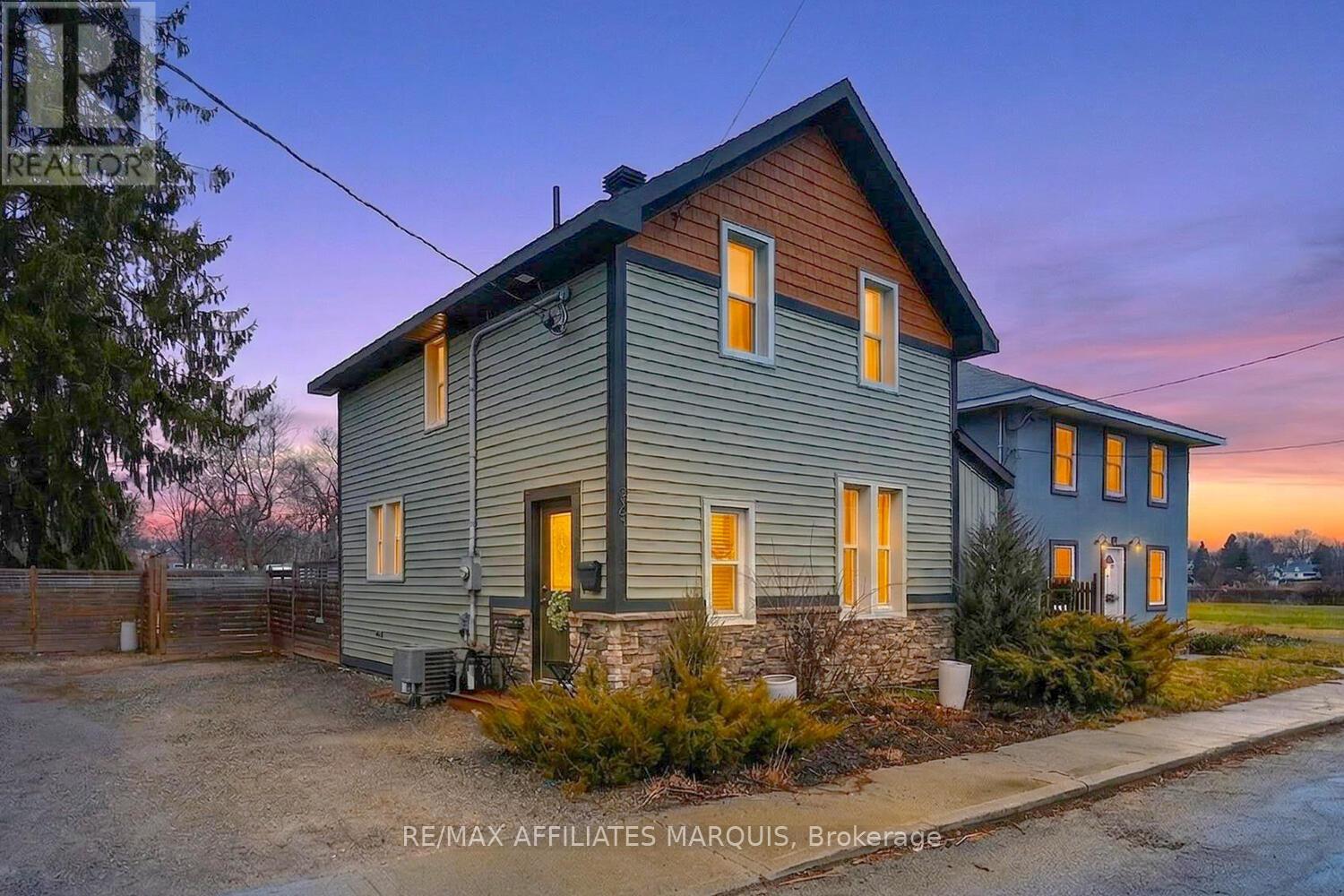 20 RIVER STREET, Smiths Falls, Ontario