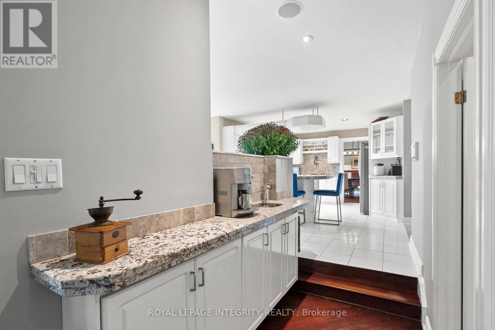 6 Marchbrook Circle, Ottawa, Ontario  K2W 1A1 - Photo 29 - X13003380