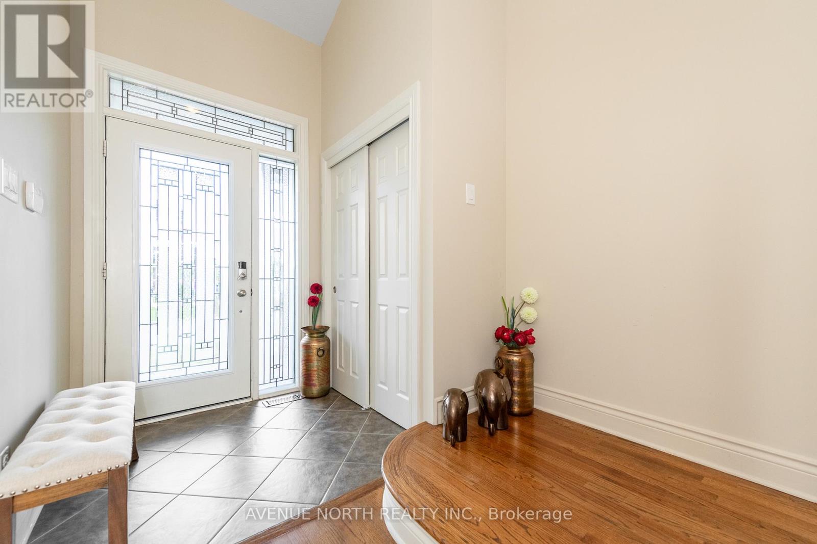 184 Felicity Crescent, Ottawa, Ontario  K1W 0C2 - Photo 3 - X13004430