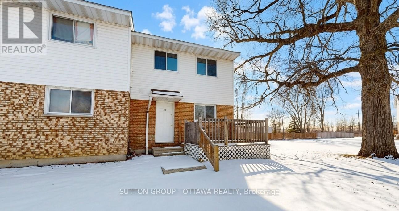 28 CARRAWAY CRESCENT, South Dundas, Ontario