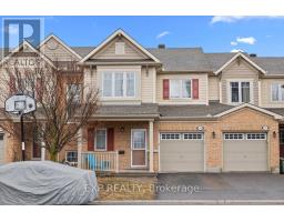 104 HARMATTAN AVENUE, Ottawa, Ontario