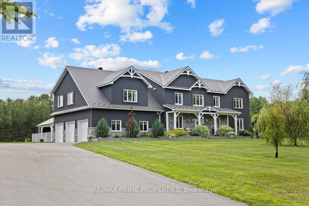 2440 EMMETT ROAD, Ottawa, Ontario