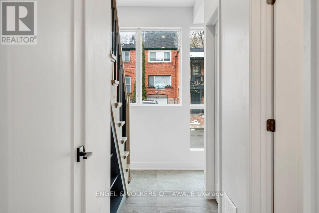 69 Parent Avenue, Ottawa, Ontario  K1N 0E6 - Photo 8 - X13008272
