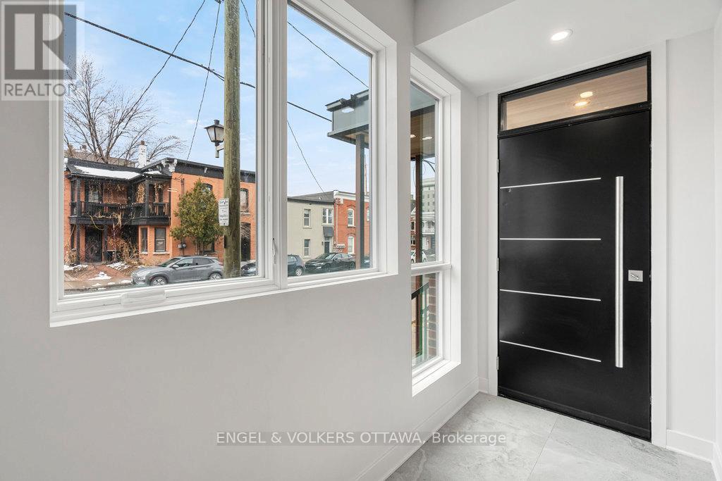 65 Parent Avenue, Ottawa, Ontario  K1N 0E6 - Photo 4 - X13008306