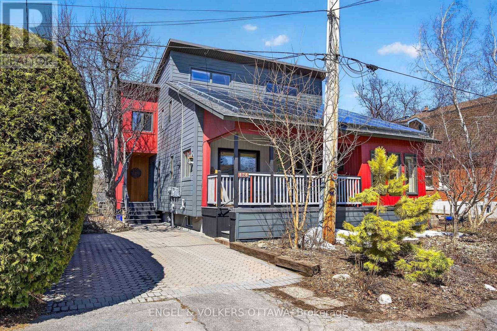 424 Lochaber Avenue, Ottawa, Ontario  K2A 0A6 - Photo 1 - X13009378