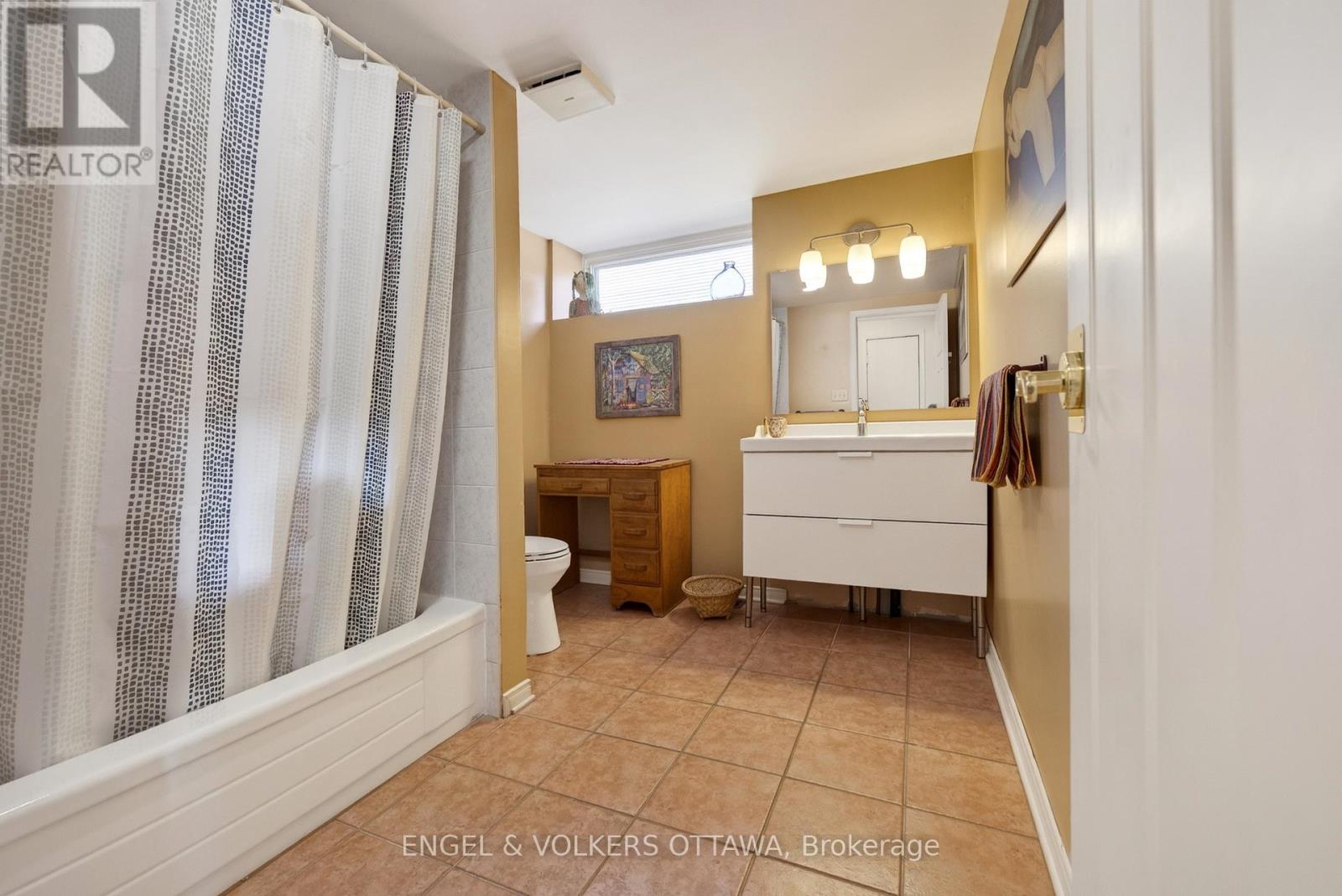 424 Lochaber Avenue, Ottawa, Ontario  K2A 0A6 - Photo 16 - X13009378