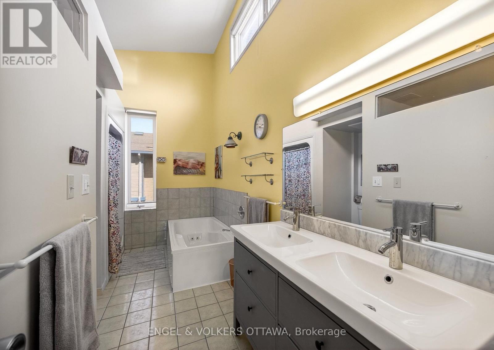 424 Lochaber Avenue, Ottawa, Ontario  K2A 0A6 - Photo 34 - X13009378
