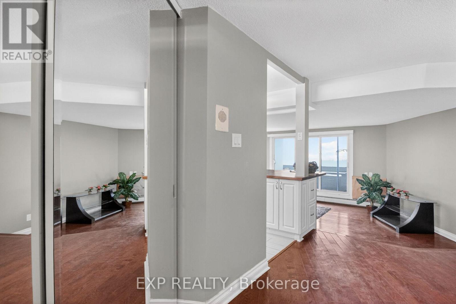 2009 - 1171 Ambleside Drive, Ottawa, Ontario  K2B 8E1 - Photo 16 - X13010068