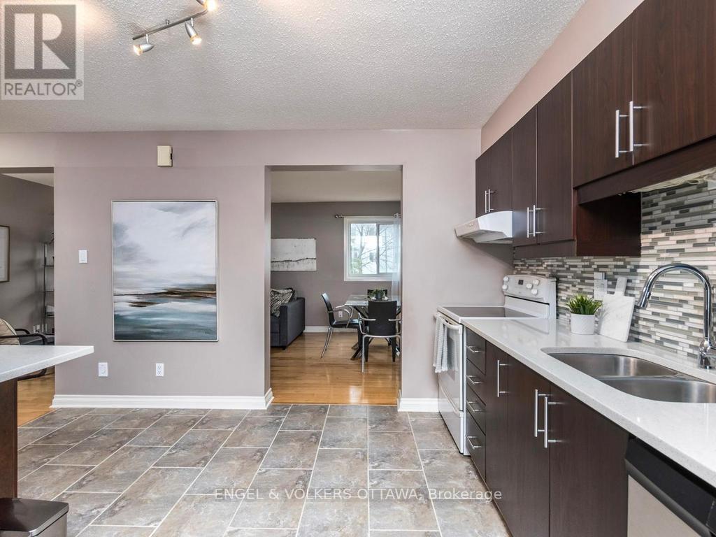 31 Castlegreen Private, Ottawa, Ontario  K1T 3N4 - Photo 13 - X13010344