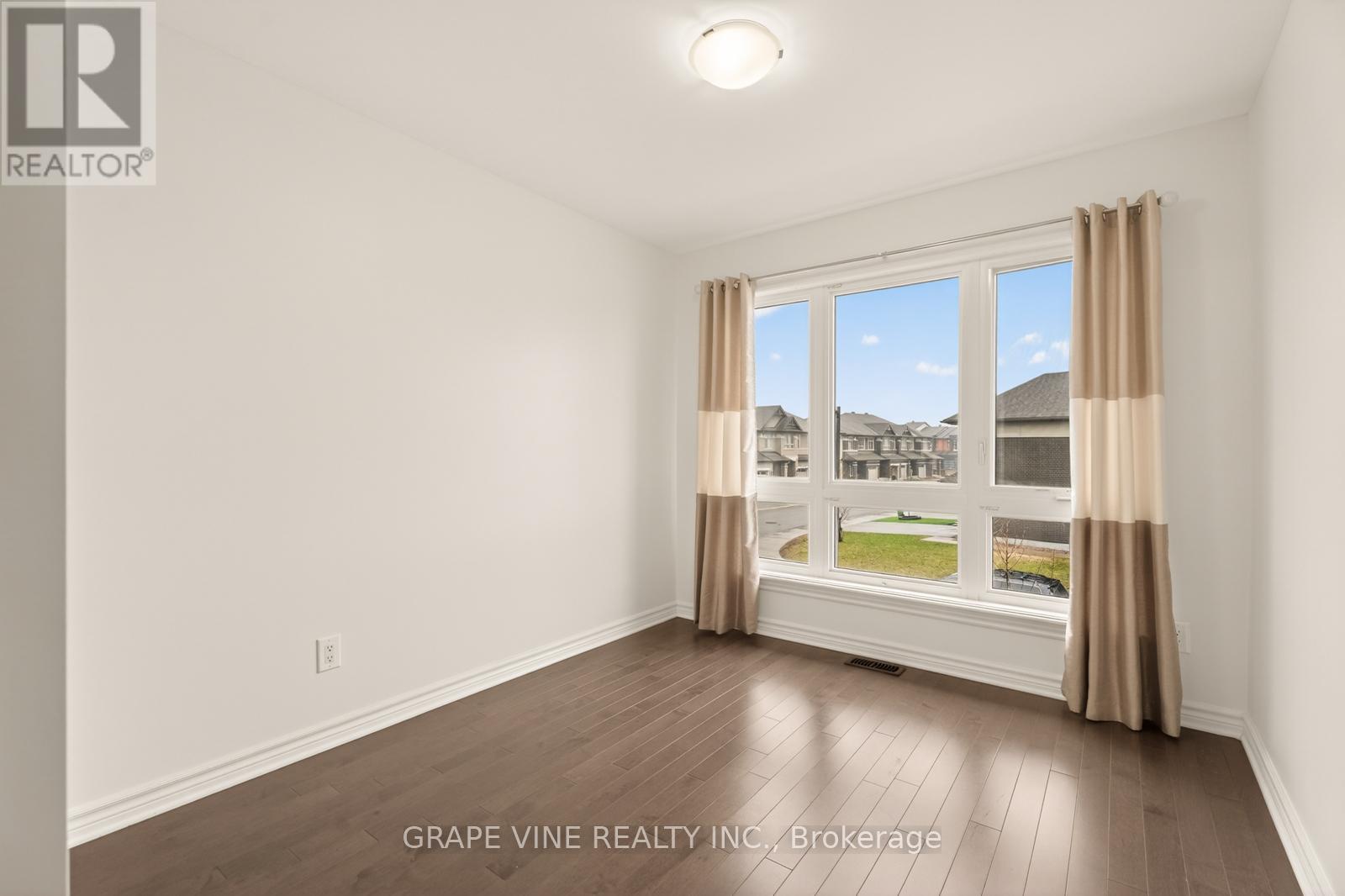 383 Memorial Grove, Ottawa, Ontario  K1X 0C7 - Photo 26 - X13010364