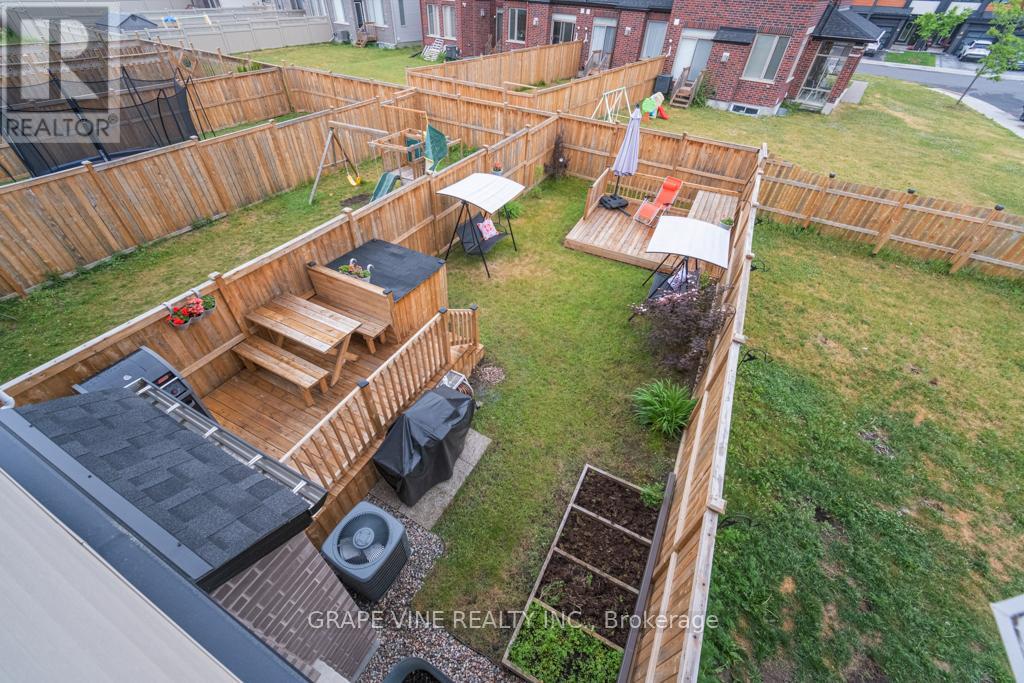 383 Memorial Grove, Ottawa, Ontario  K1X 0C7 - Photo 33 - X13010364