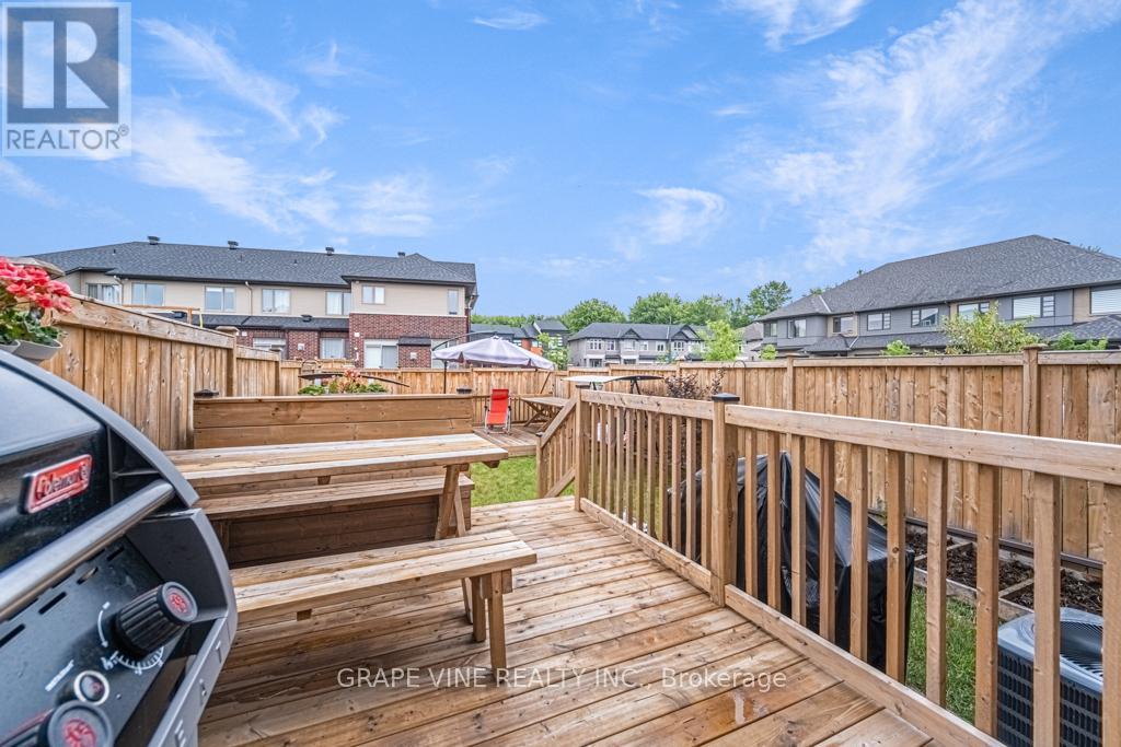 383 Memorial Grove, Ottawa, Ontario  K1X 0C7 - Photo 34 - X13010364