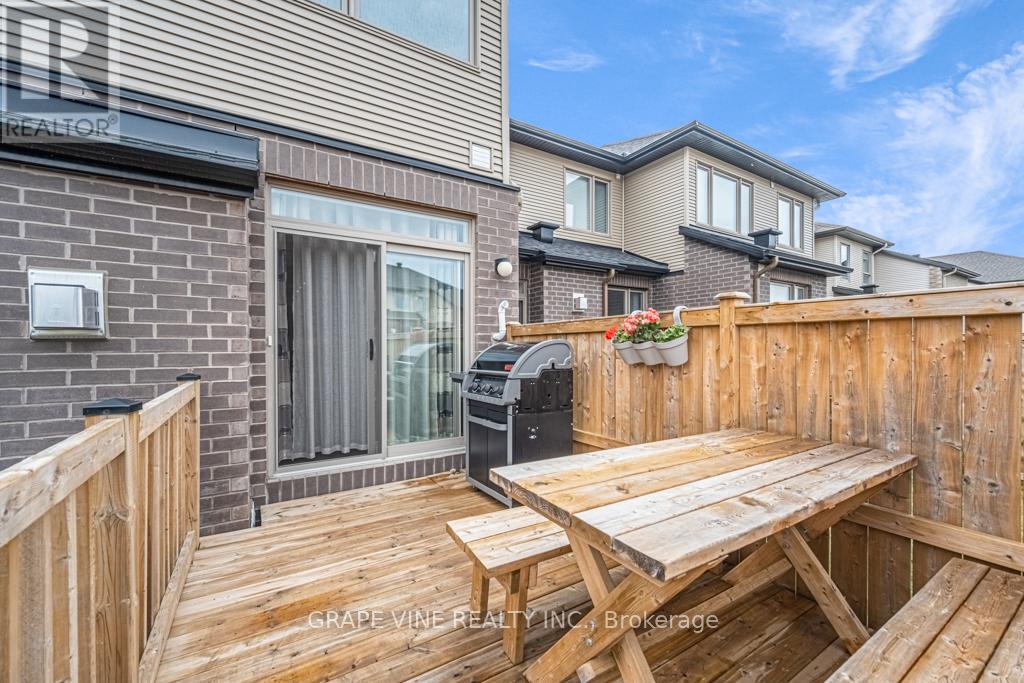 383 Memorial Grove, Ottawa, Ontario  K1X 0C7 - Photo 35 - X13010364