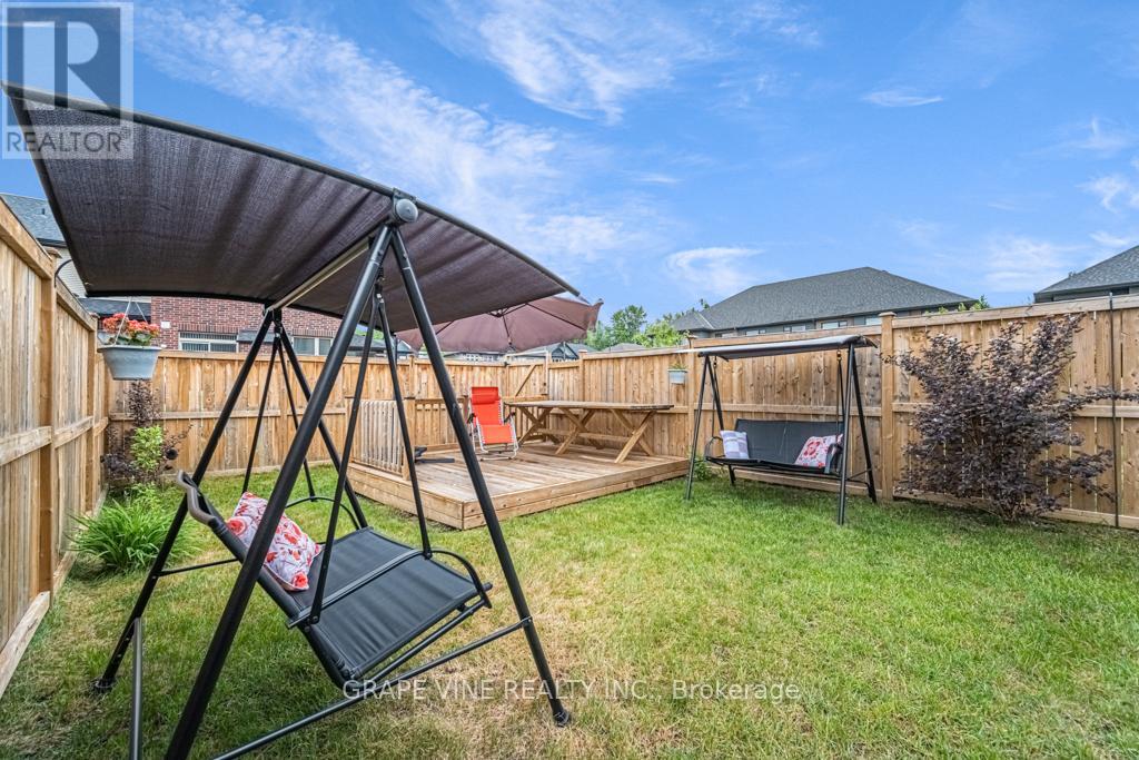 383 Memorial Grove, Ottawa, Ontario  K1X 0C7 - Photo 37 - X13010364