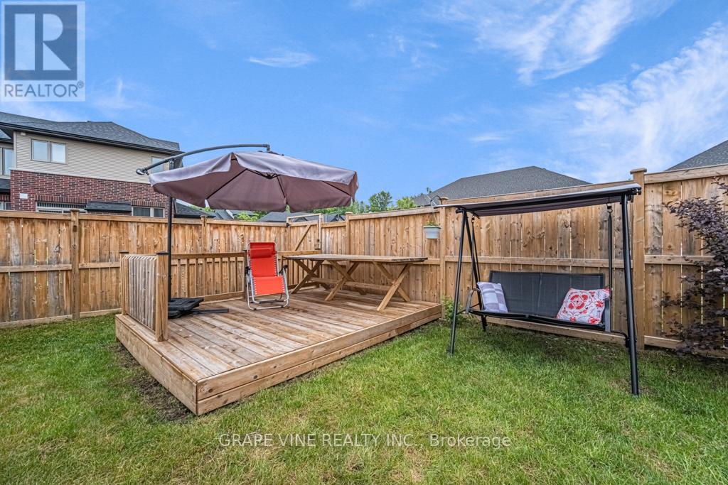 383 Memorial Grove, Ottawa, Ontario  K1X 0C7 - Photo 38 - X13010364