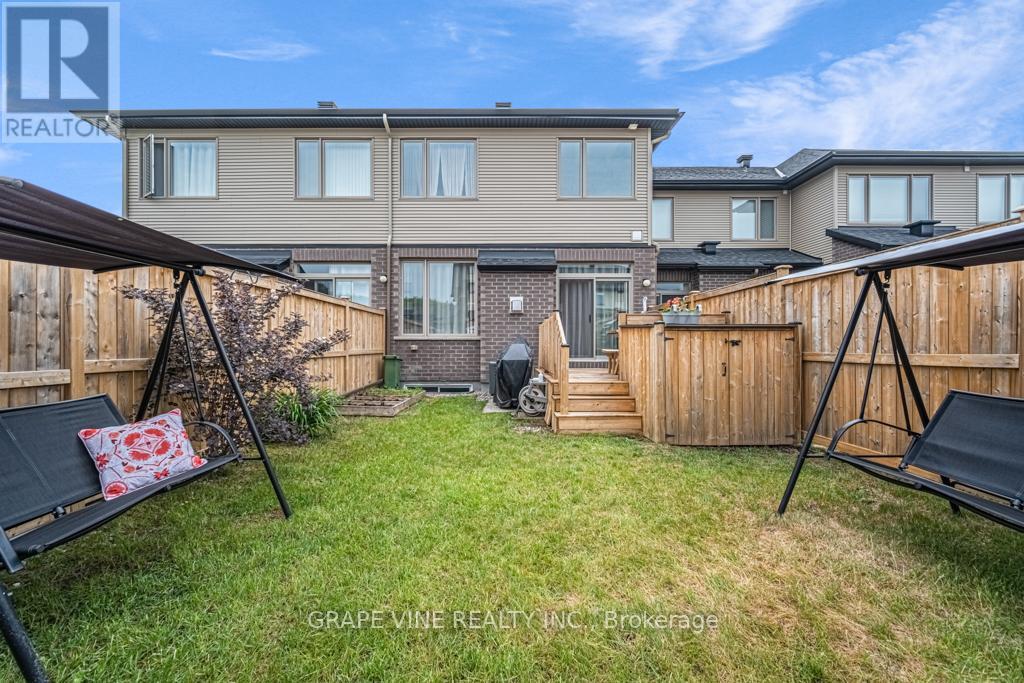 383 Memorial Grove, Ottawa, Ontario  K1X 0C7 - Photo 40 - X13010364