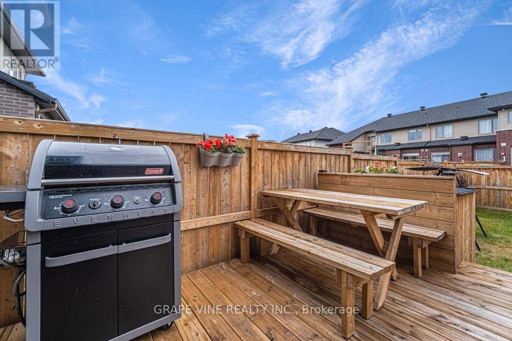 383 Memorial Grove, Ottawa, Ontario  K1X 0C7 - Photo 41 - X13010364