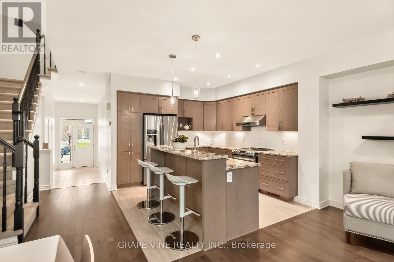 383 Memorial Grove, Ottawa, Ontario  K1X 0C7 - Photo 8 - X13010364