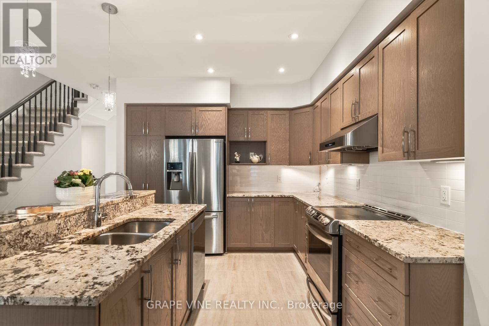 383 Memorial Grove, Ottawa, Ontario  K1X 0C7 - Photo 9 - X13010364