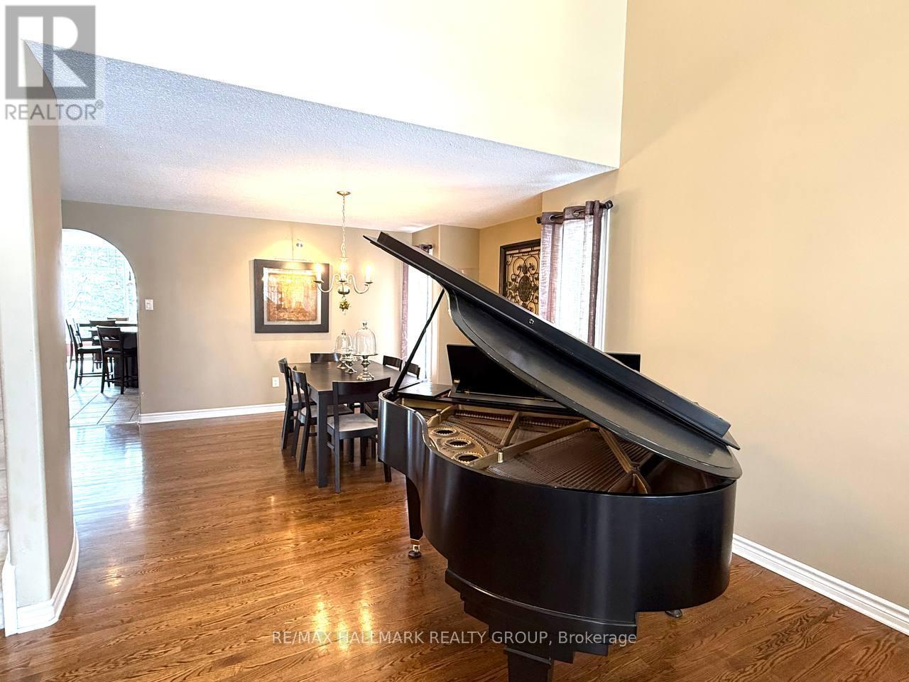 9 Blackshire Circle, Ottawa, Ontario  K2J 5L8 - Photo 4 - X13010446