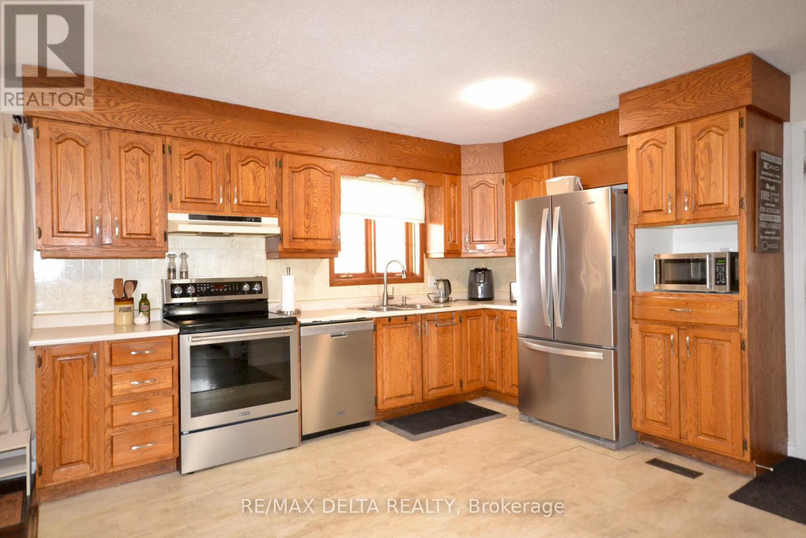 4001 Champlain Street, Clarence-Rockland, Ontario  K0A 1E0 - Photo 3 - X13011000