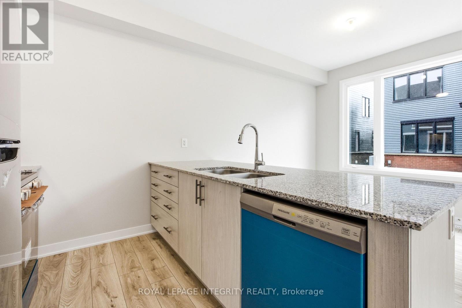 418 Les Emmerson Drive, Ottawa, Ontario  K2J 4J4 - Photo 14 - X13011704