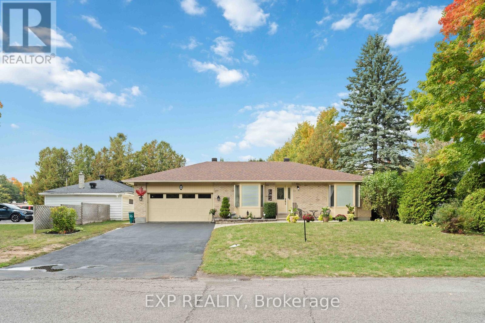 16 EVELYN STREET, Ottawa, Ontario