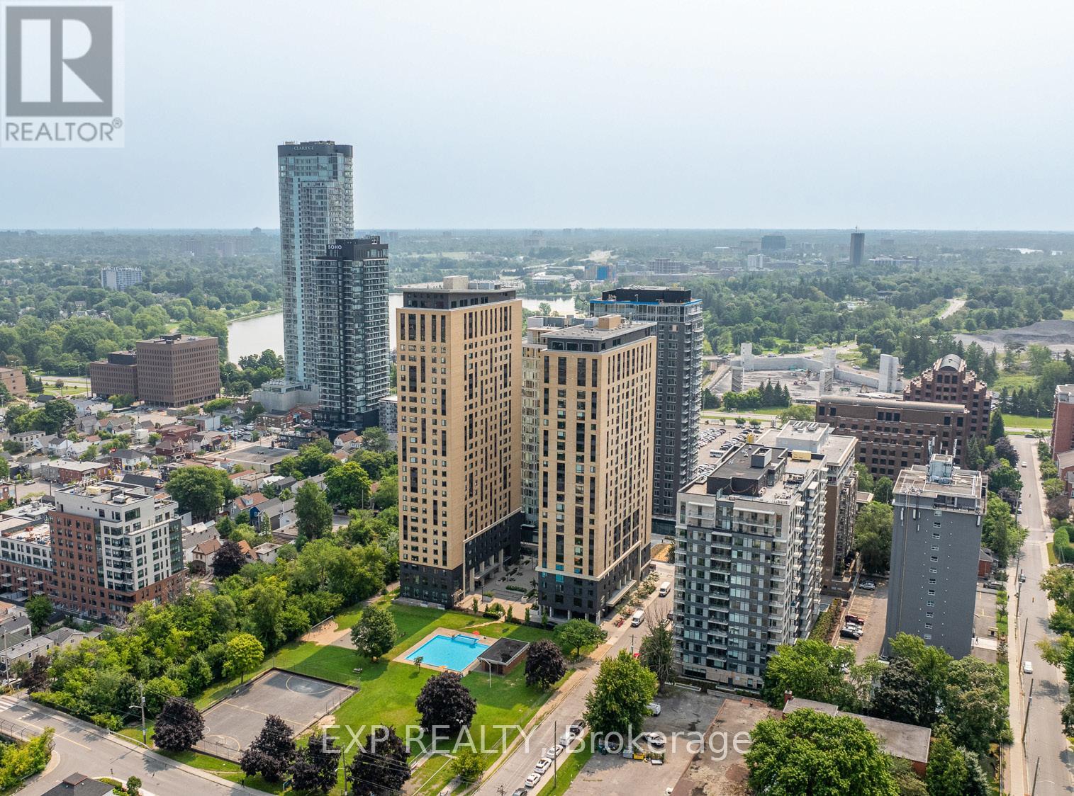 101 CHAMPAGNE AVENUE S, Ottawa, Ontario