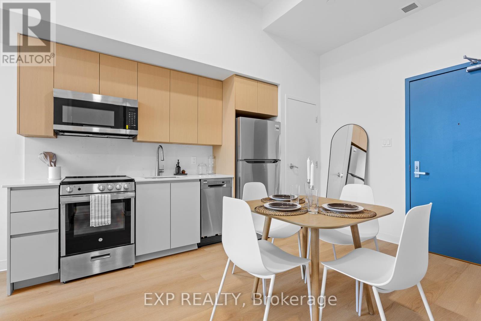 101 Champagne Avenue S, Ottawa, Ontario  K1S 4P3 - Photo 2 - X13012612