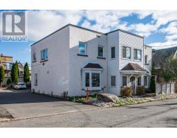 213 DESROSIERS STREET, Ottawa, Ontario
