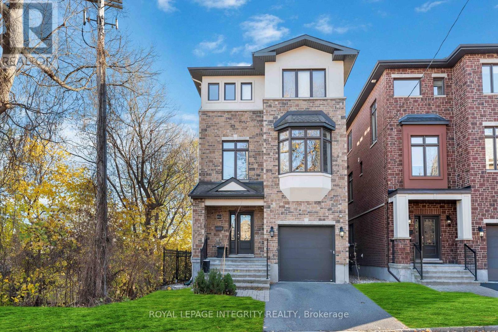 612 BESSERER STREET, Ottawa, Ontario