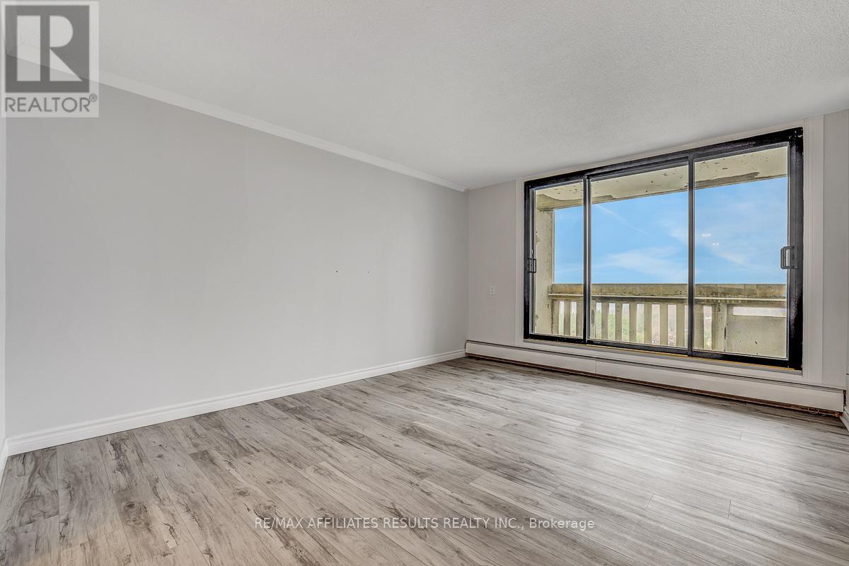 1609 - 415 Greenview Avenue, Ottawa, Ontario  K2B 8G5 - Photo 13 - X13013346