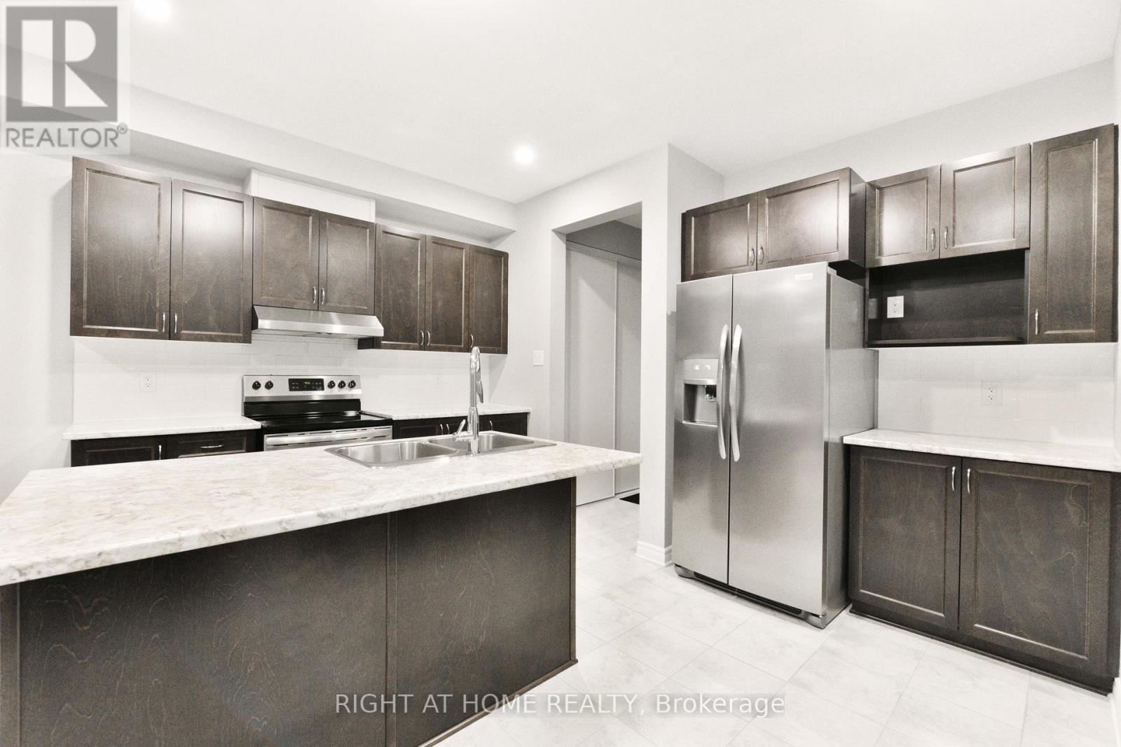 630 Eagle Crest Heights, Ottawa, Ontario  K2S 1G1 - Photo 8 - X13014356