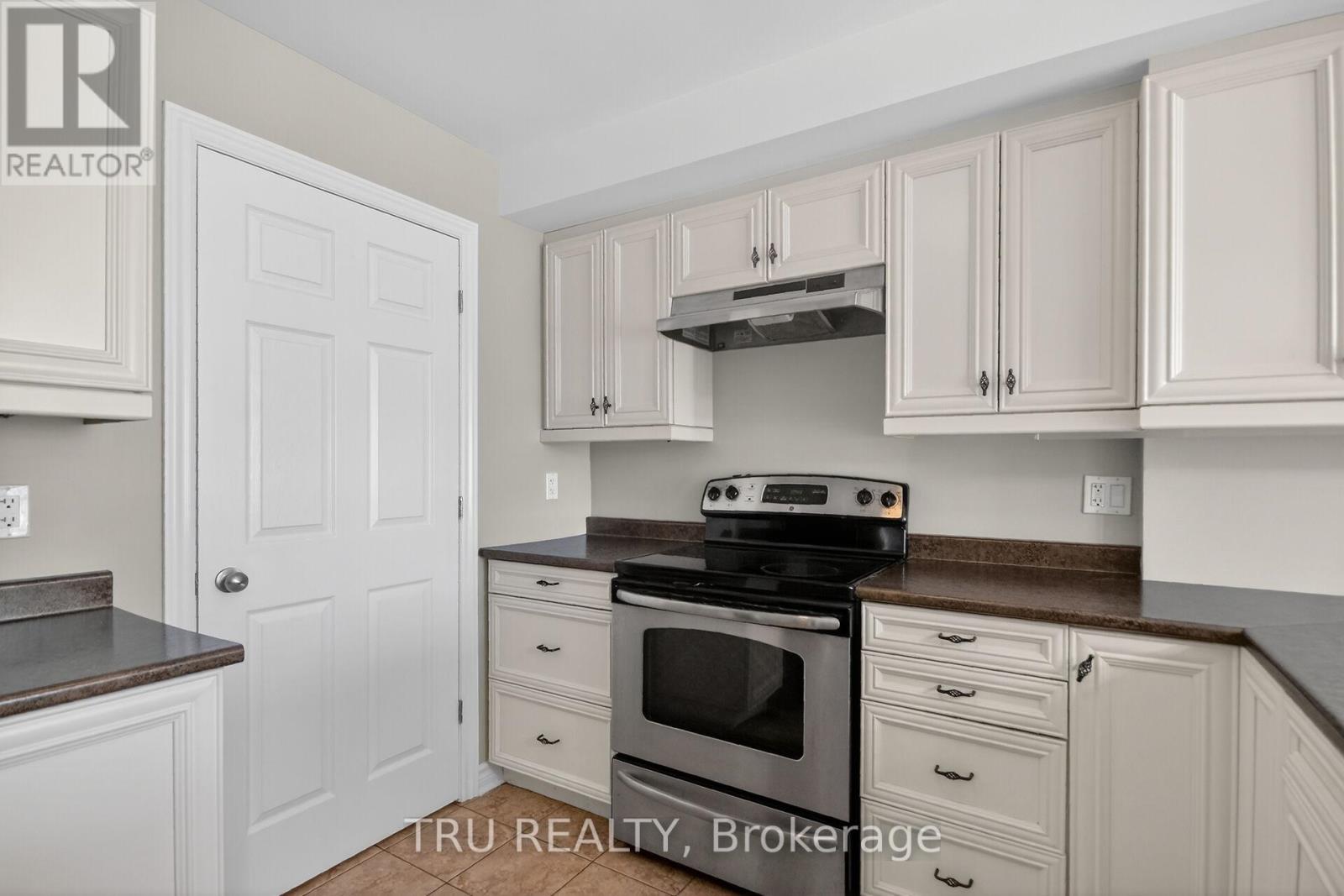 113 - 398 Van Buren Street, North Grenville, Ontario  K0G 1J0 - Photo 13 - X13016438