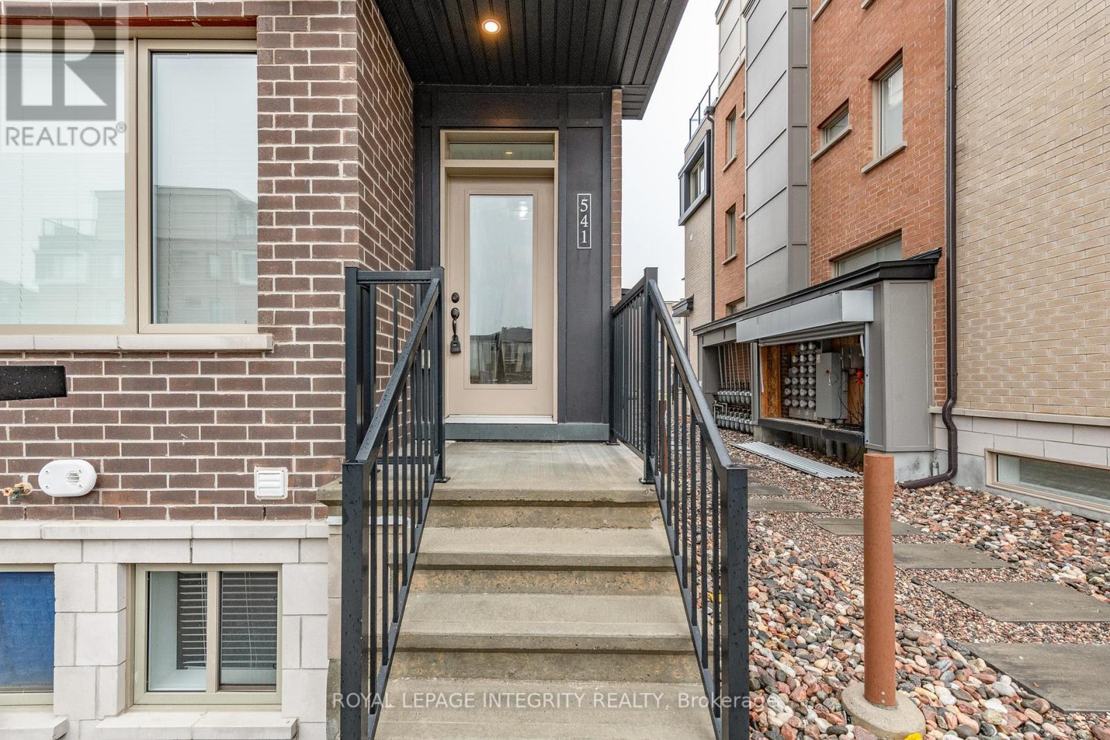 138 - 541 Takamose Private, Ottawa, Ontario  K1K 5A5 - Photo 2 - X13017148
